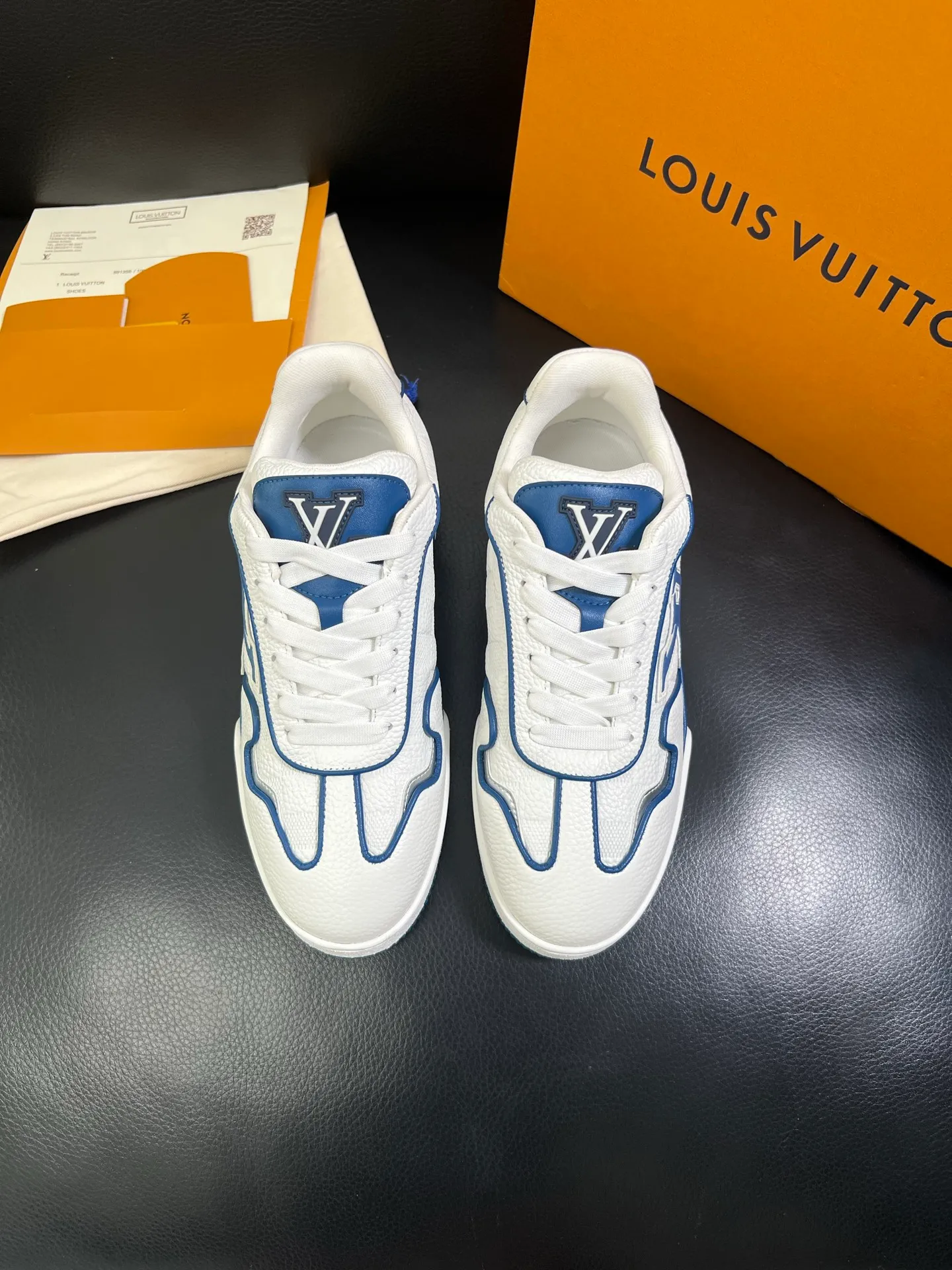Men's shoes💰840 Lv 🔍Top purchasing agent🇮🇹 Louis Vuitton, the sports sneaker counter is synchronized, the uppers are imported from Italy, high-quality splicing colorful and complex crafts, the imported mesh padding is soft and comfortable, soles: original soles specially provided by the original factory, T men's men's shoes 💰U exclusive movable molded soles are super comfortable, original factory and single goods, 🔍🔍high quality, you can enter and leave the counter at will, welcome to compare, code number 39-44 (customized 38 45) 85878